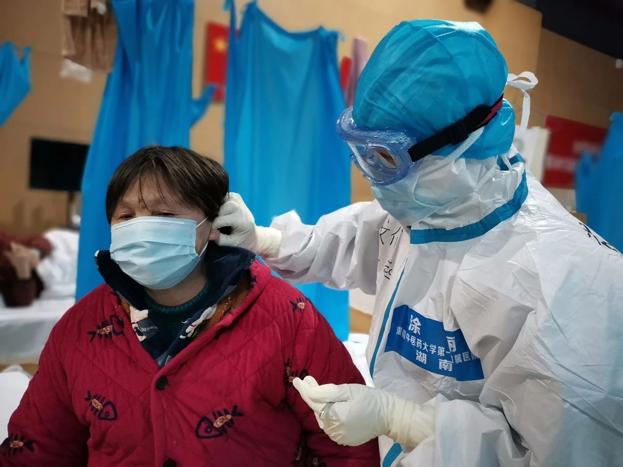 淄博市中医医院患者追着吃中药国家中医医疗队一线抗疫实录